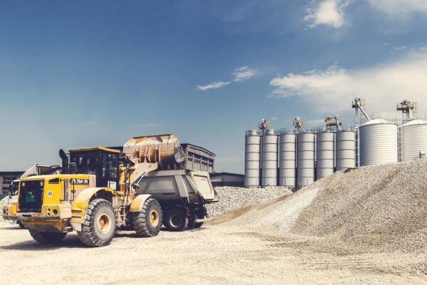 The Advantages of Buying Used Heavy Equipment