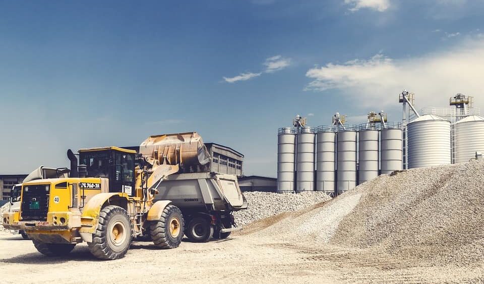 The Advantages of Buying Used Heavy Equipment